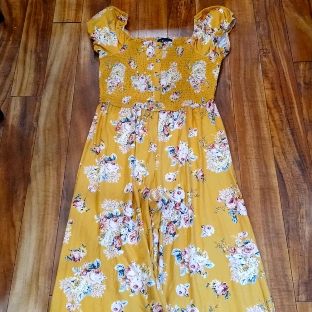 Derek Heart Floral Smoked Short Sleeves Jumpsuit size L - Picture 2 of 2